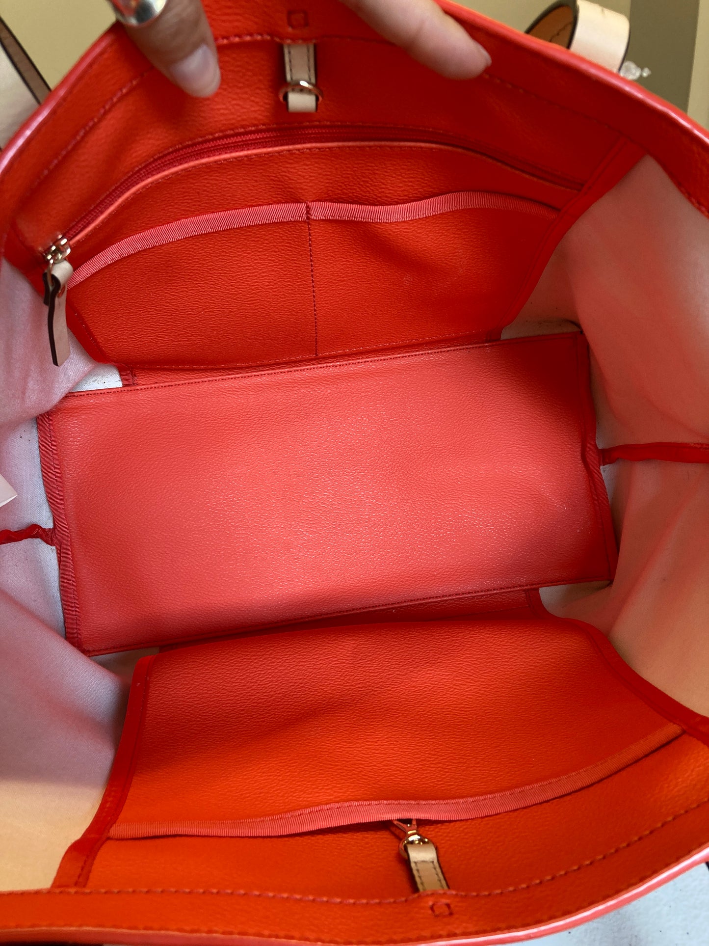 Handbag Designer By Kate Spade In Striped Pattern, Size:Medium