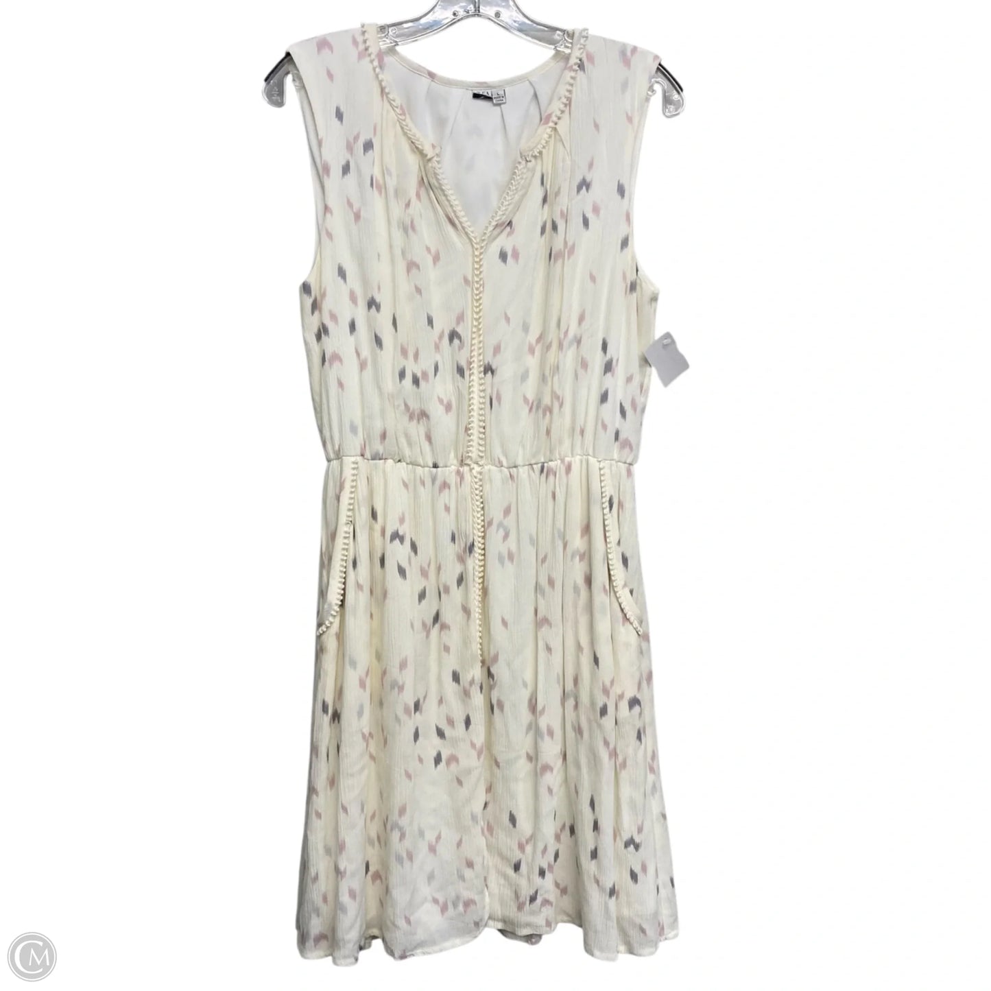 Dress Casual Short By Q & A In Cream, Size: L