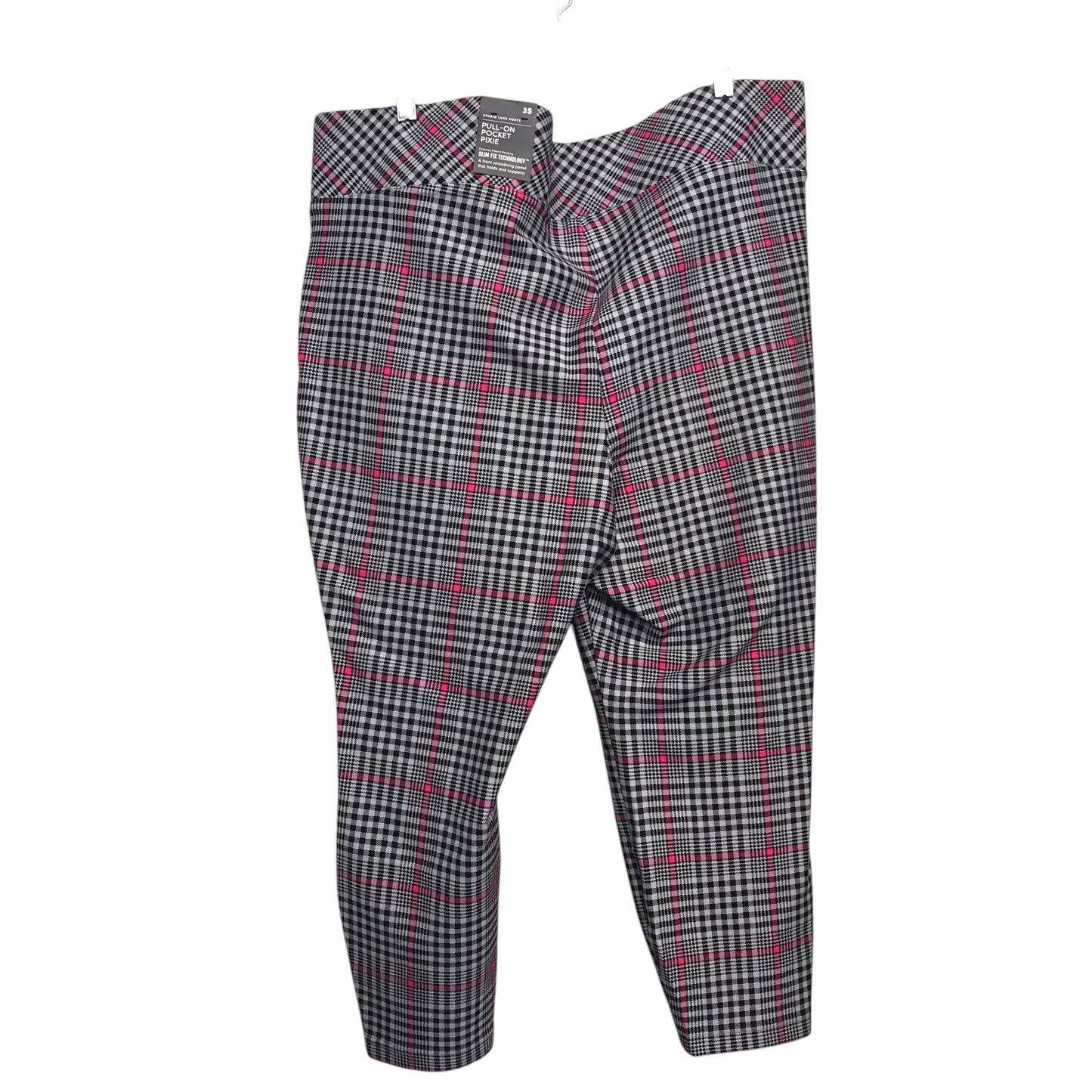 Capris By Torrid In Plaid Pattern, Size:24