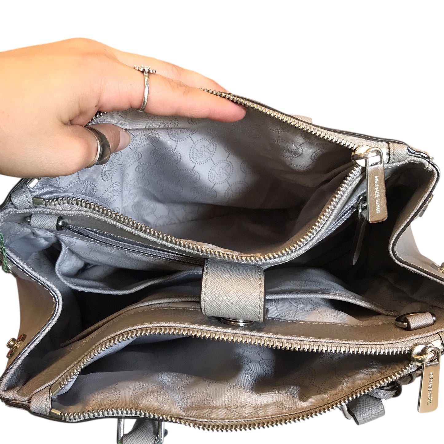 Handbag Designer By Michael Kors In Grey, Size:Medium