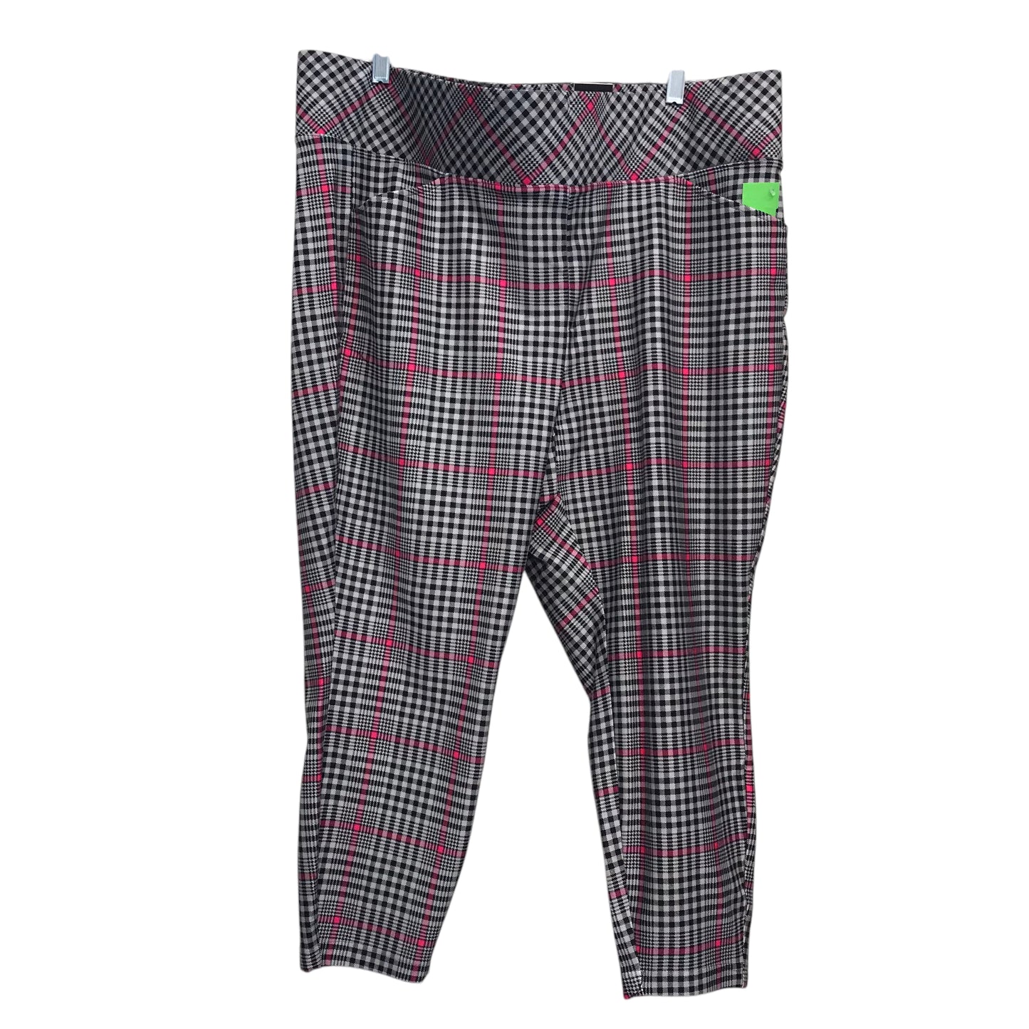 Capris By Torrid In Plaid Pattern, Size:24