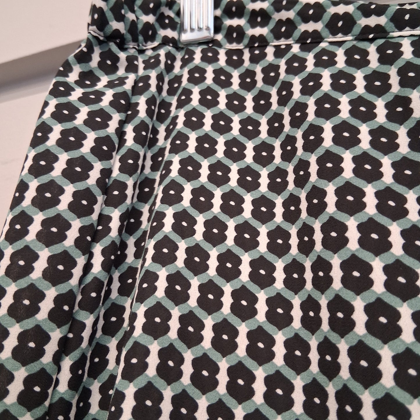 Skirt Maxi By Max Studio In Black & Green, Size:M