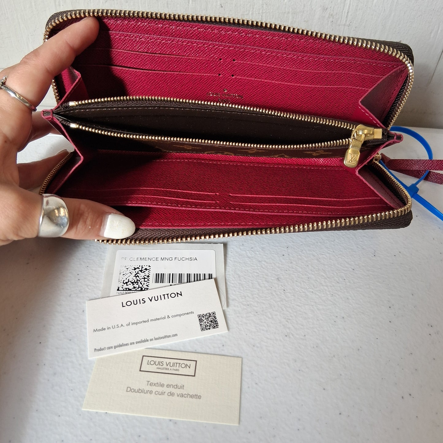 Wallet Luxury Designer By Louis Vuitton, Size: Large
