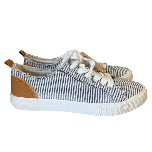 Shoes Sneakers By Op In Striped Pattern, Size:8.5