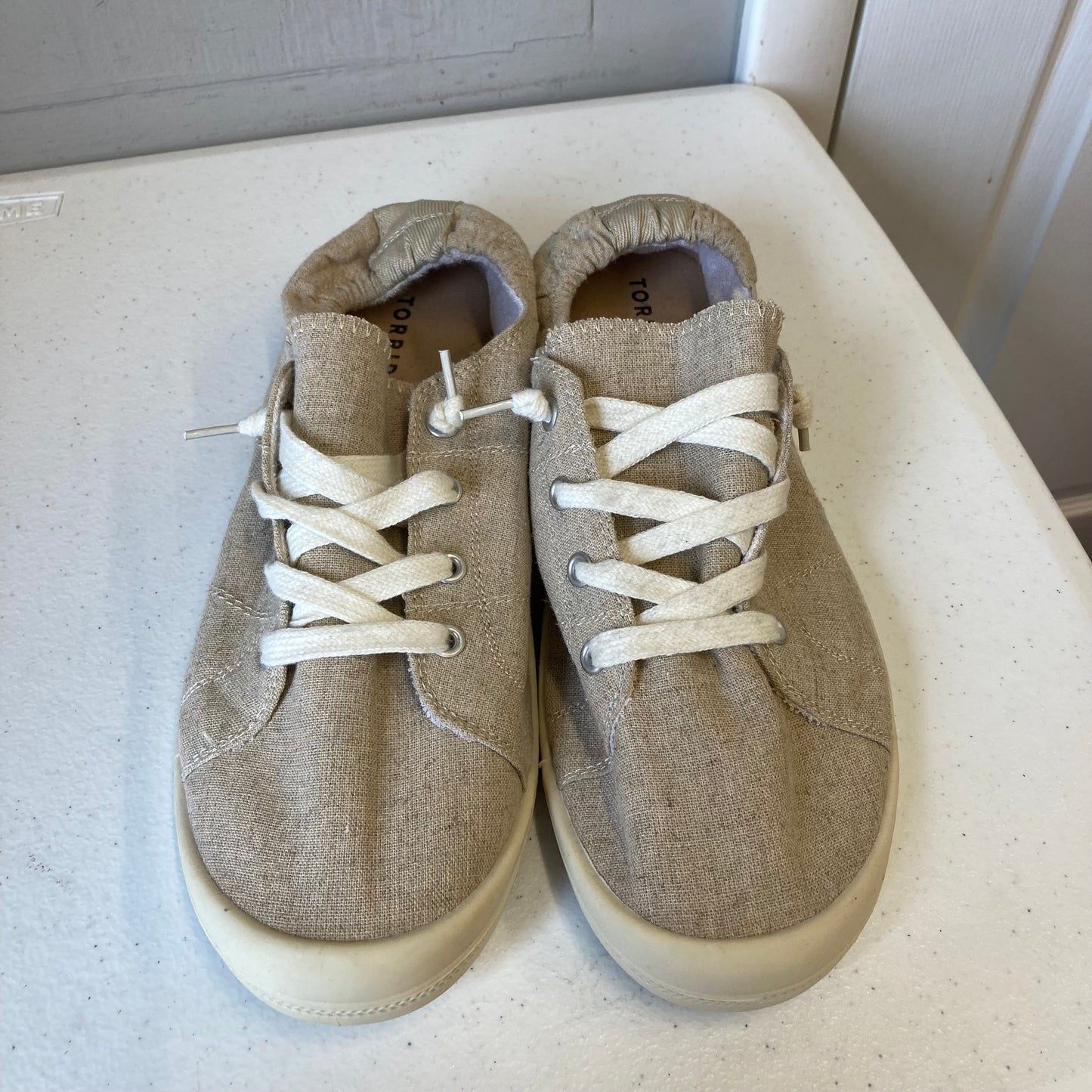 Shoes Sneakers By Torrid In Tan, Size:11