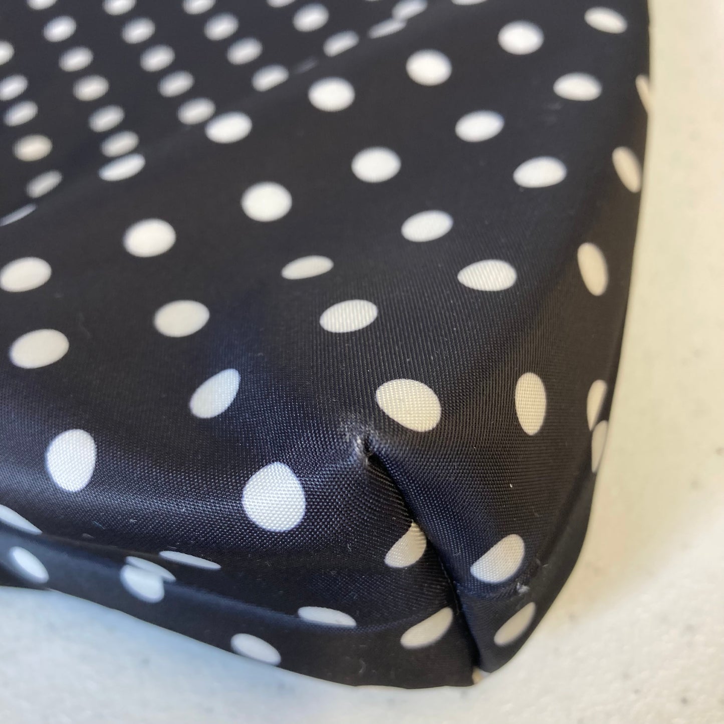 Crossbody Designer By Kate Spade In Polkadot Pattern, Size:Medium