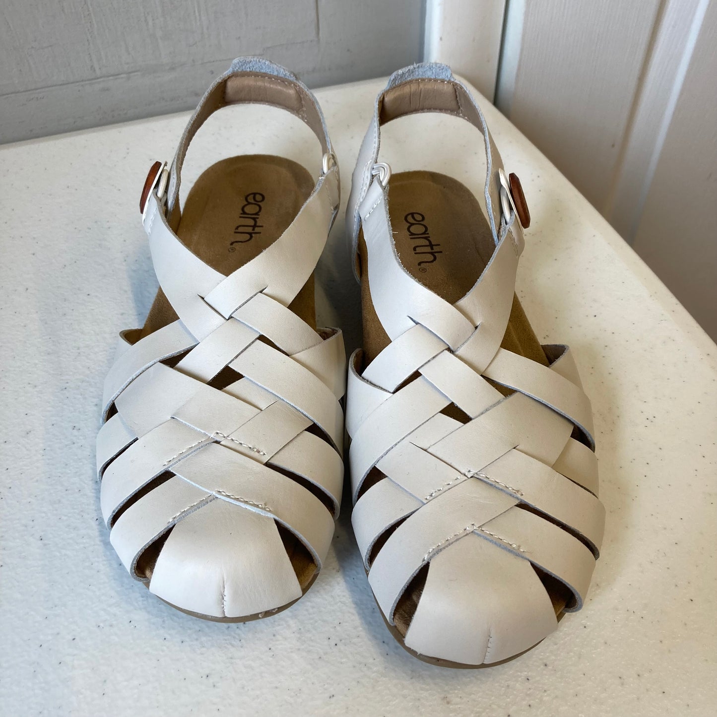 Sandals Flats By Earth In Beige, Size:6
