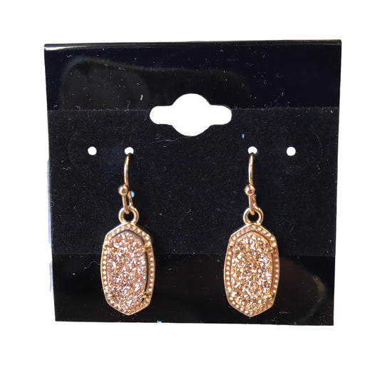 Earrings Dangle/Drop By Kendra Scott In Gold