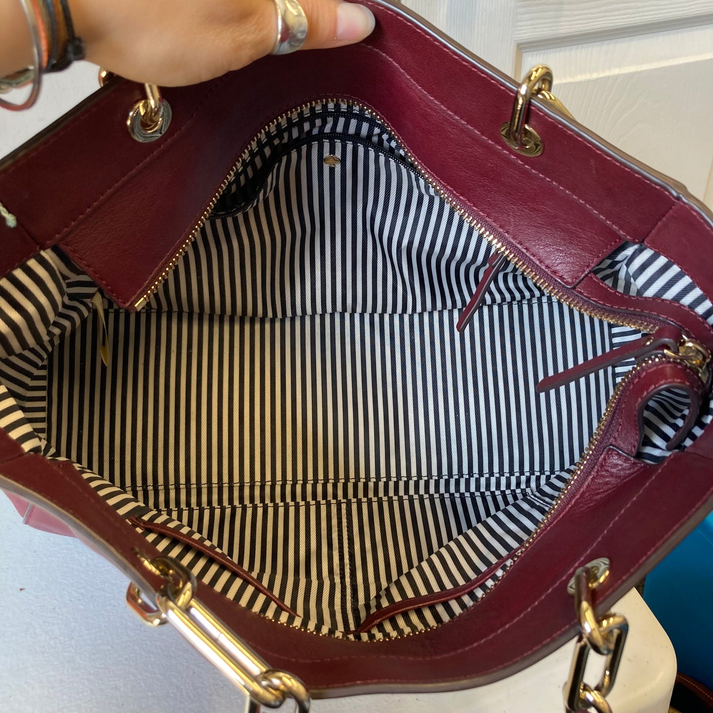 Handbag Designer By Kate Spade In Maroon, Size:Large