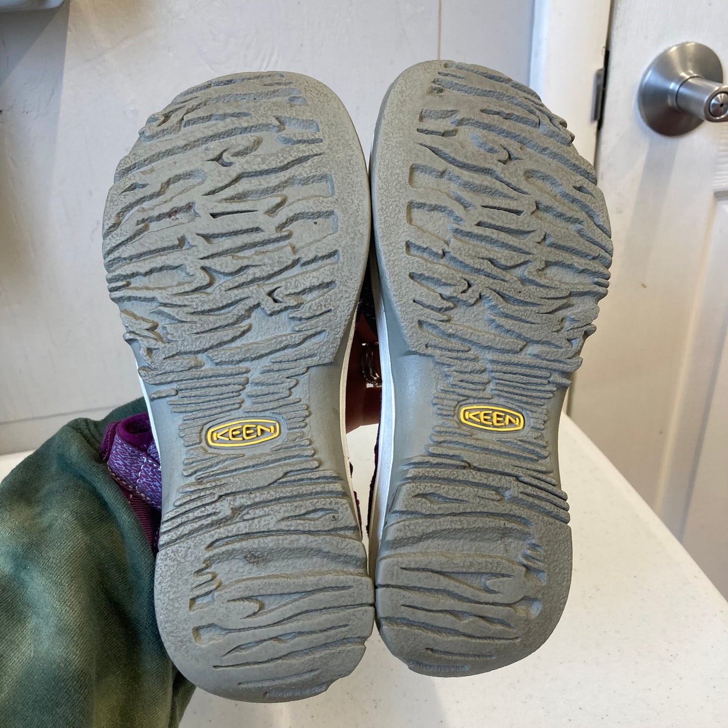 Sandals Flats By Keen In Purple, Size:7