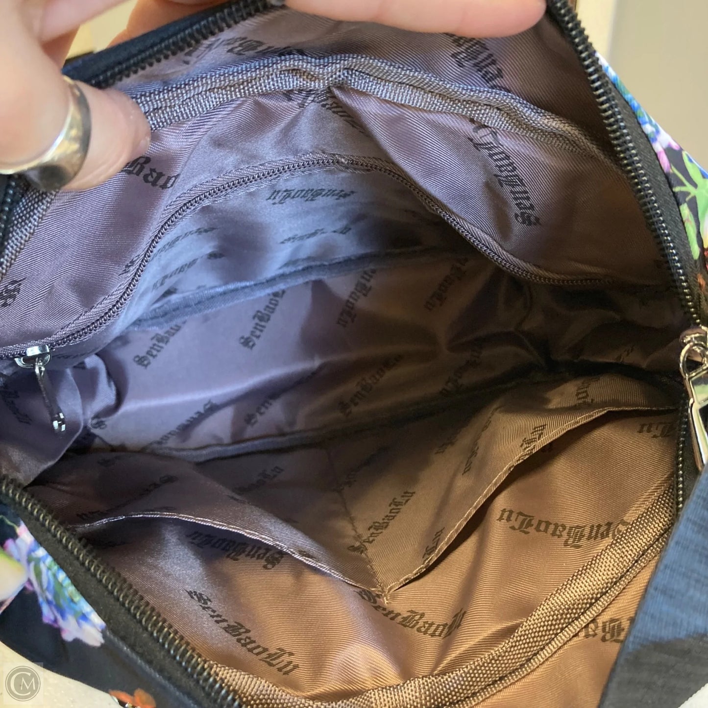 Crossbody , Size: Small