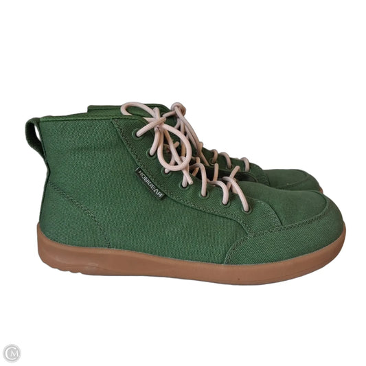 Shoes Sneakers  In Green, Size: 7.5