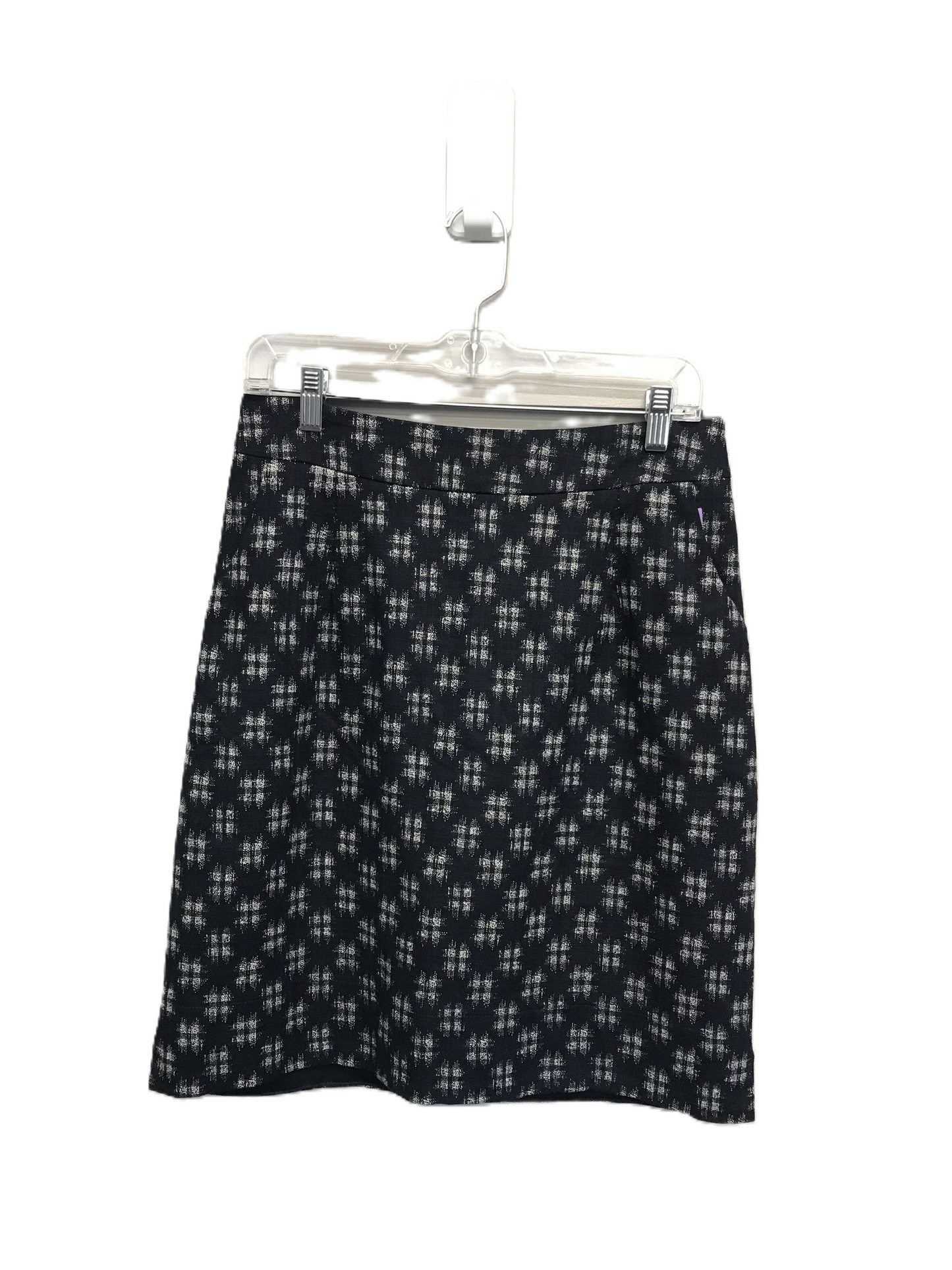 Navy Skirt Mini & Short By Jennifer Glasgow Size: 8