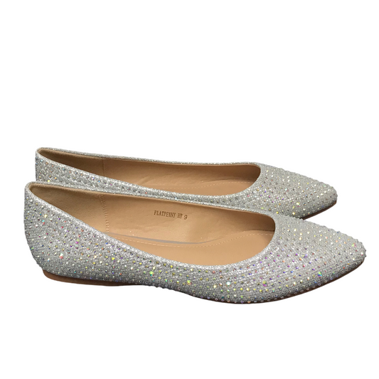 Shoes Flats By Idifu In Silver, Size: 9