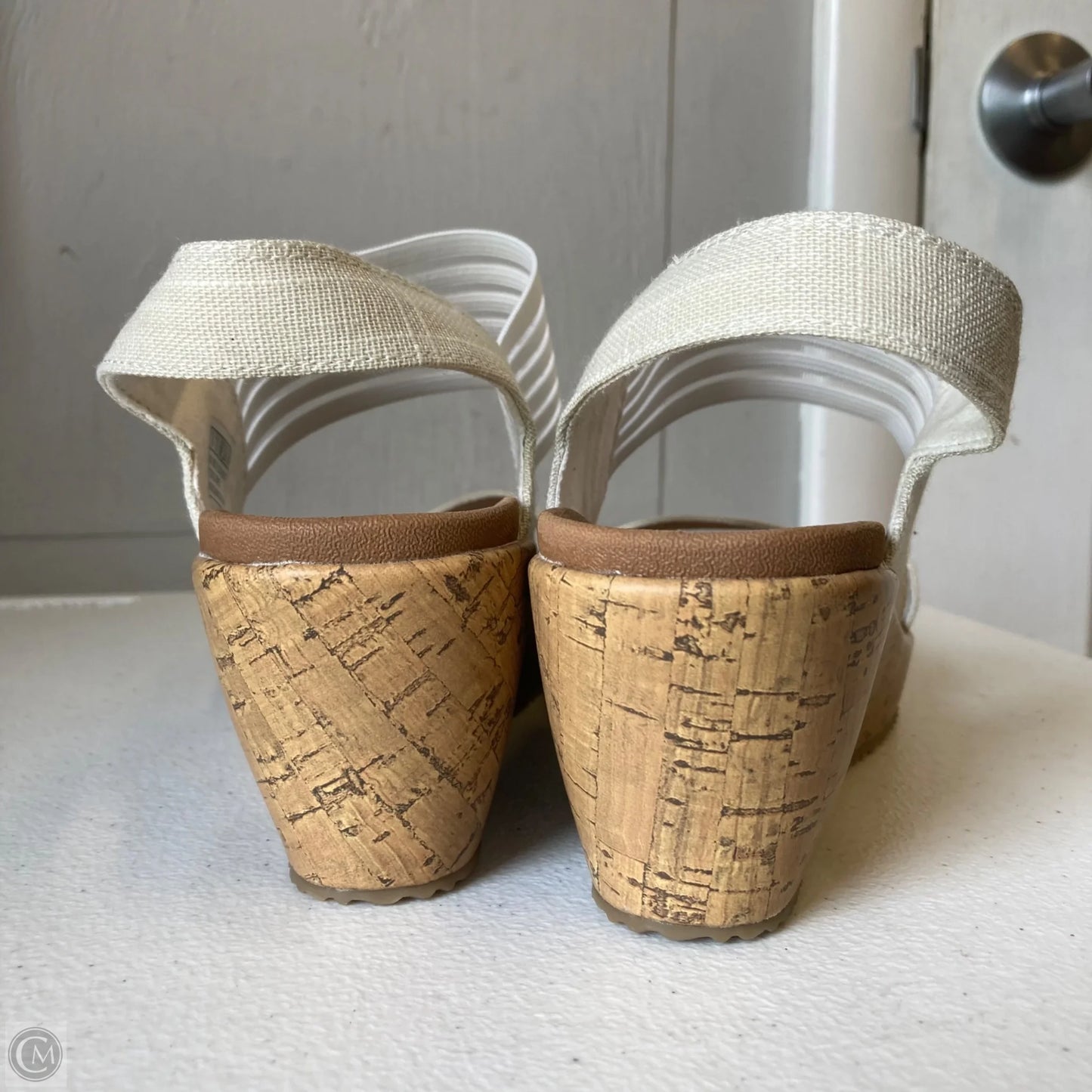 Sandals Heels Wedge By Skechers In Cream, Size: 9