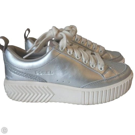 Shoes Sneakers By Sorel In Silver, Size: 6