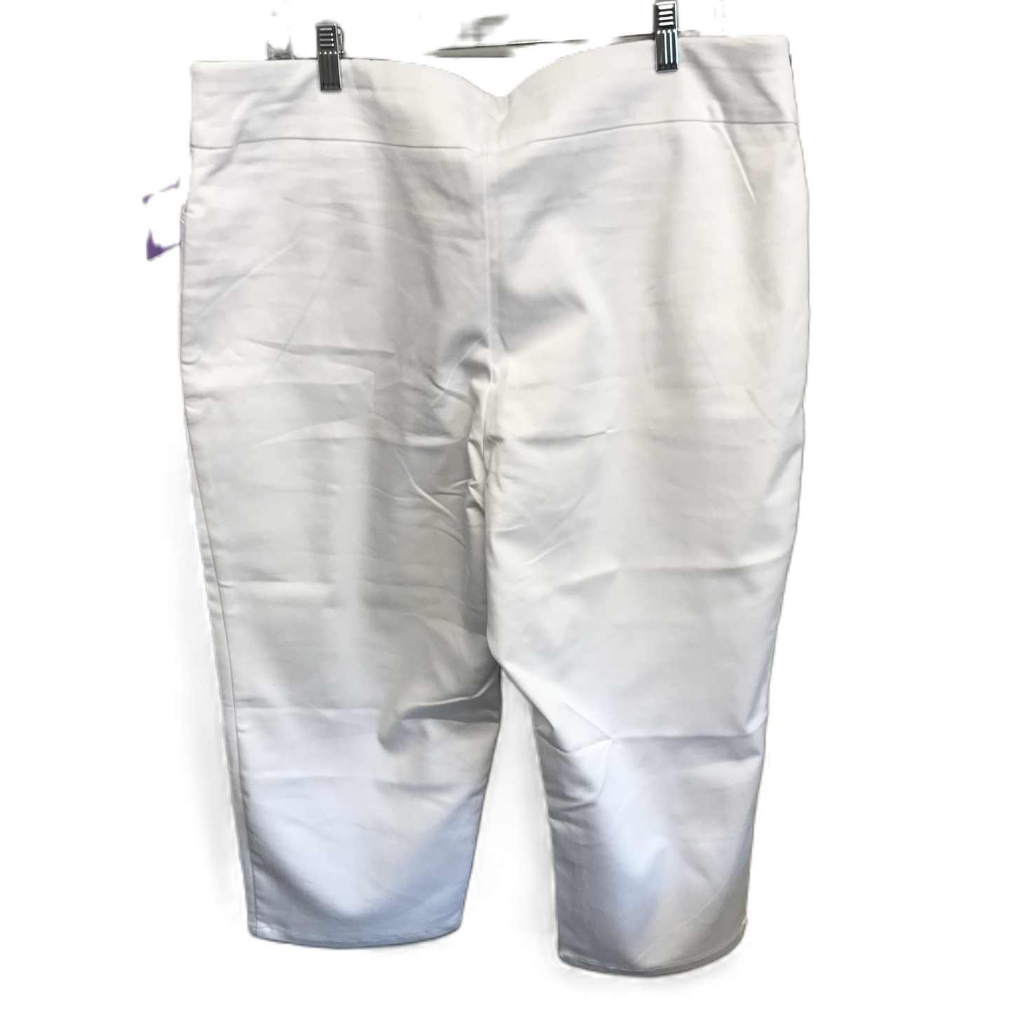 White Pants Cropped By Croft And Barrow, Size: 18