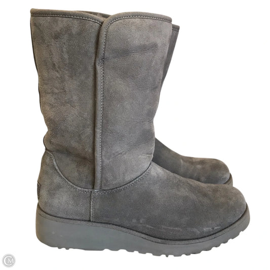 Boots Designer By Ugg In Grey, Size: 9