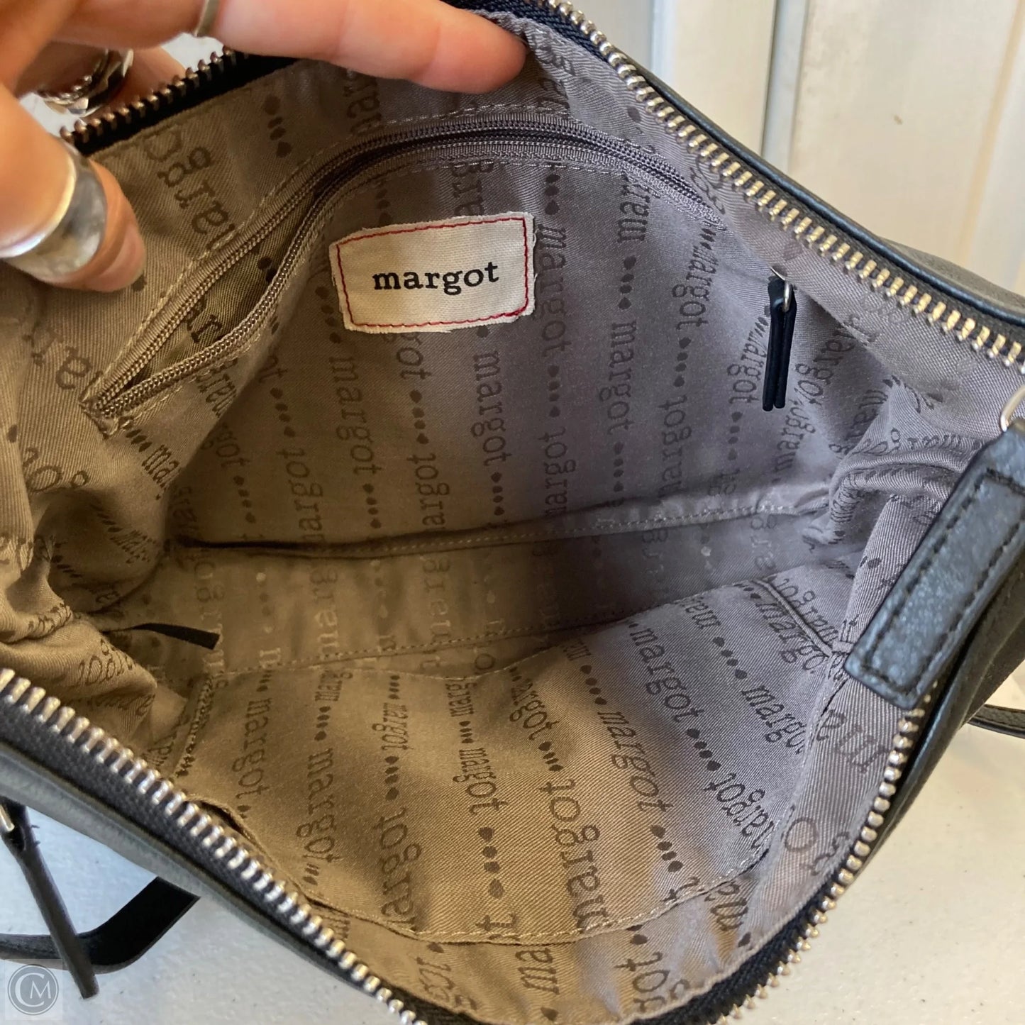Crossbody By Margot, Size: Medium