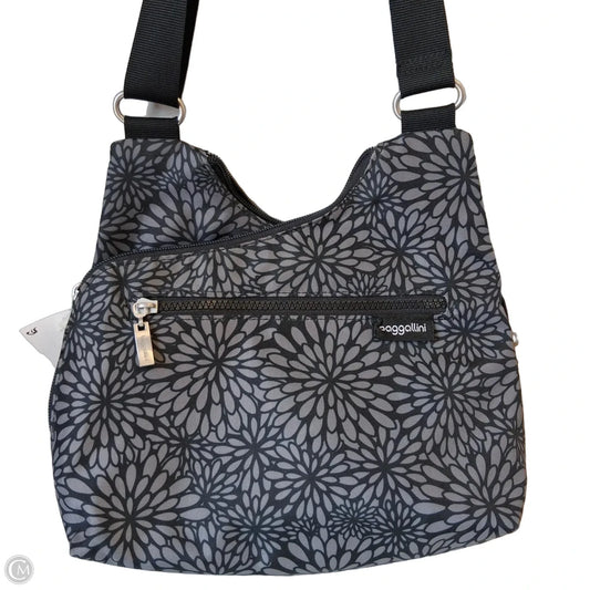 Crossbody By Baggallini, Size: Medium
