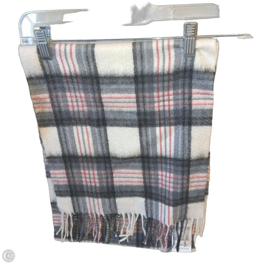 Scarf Winter by Lochmere In Plaid Pattern