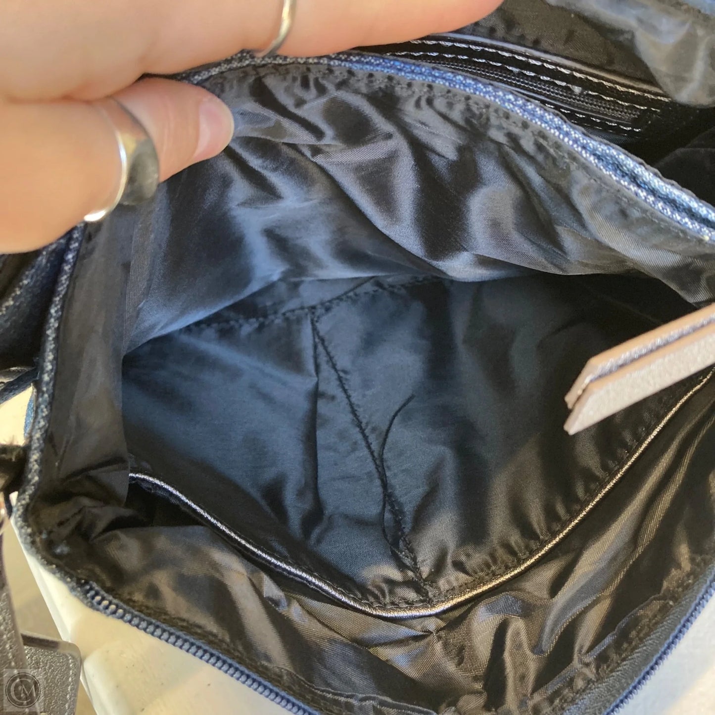 Crossbody , Size: Medium