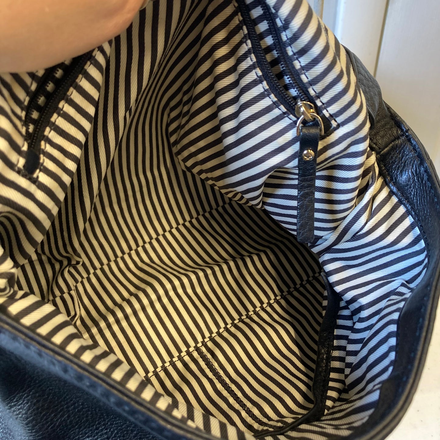 Handbag Designer By Kate Spade In Black, Size:Medium