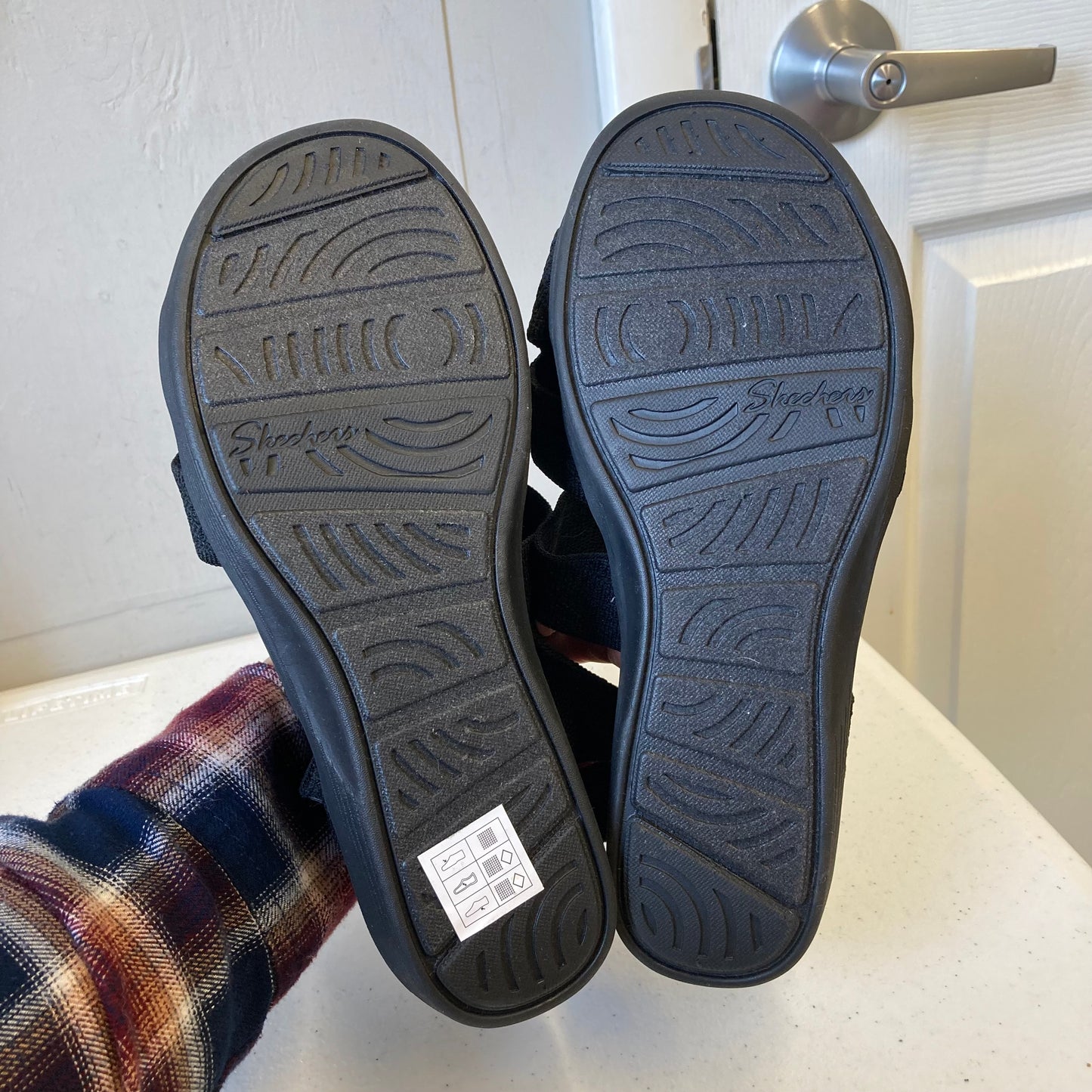 Sandals Flats By Skechers In Black, Size:8