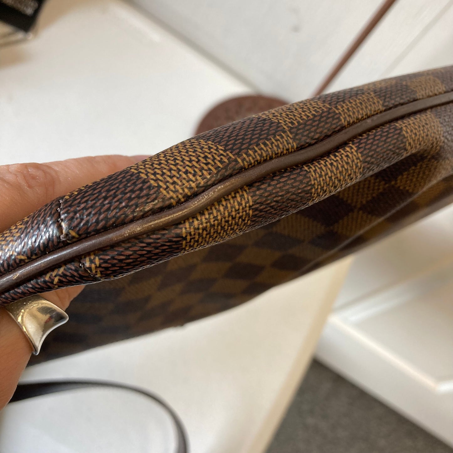 Crossbody Luxury Designer By Louis Vuitton In Brown, Size:Large