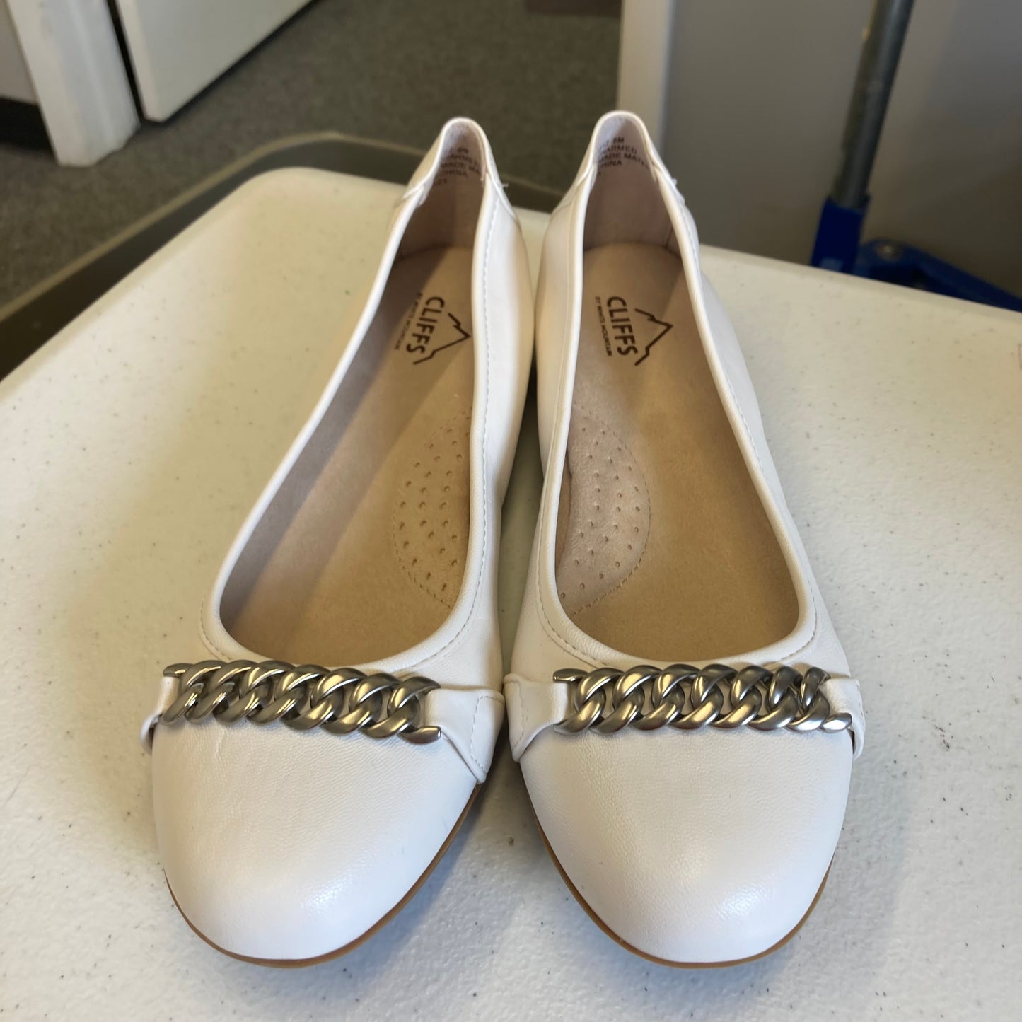 Shoes Flats By Cliffs By White Mountain In White, Size:8