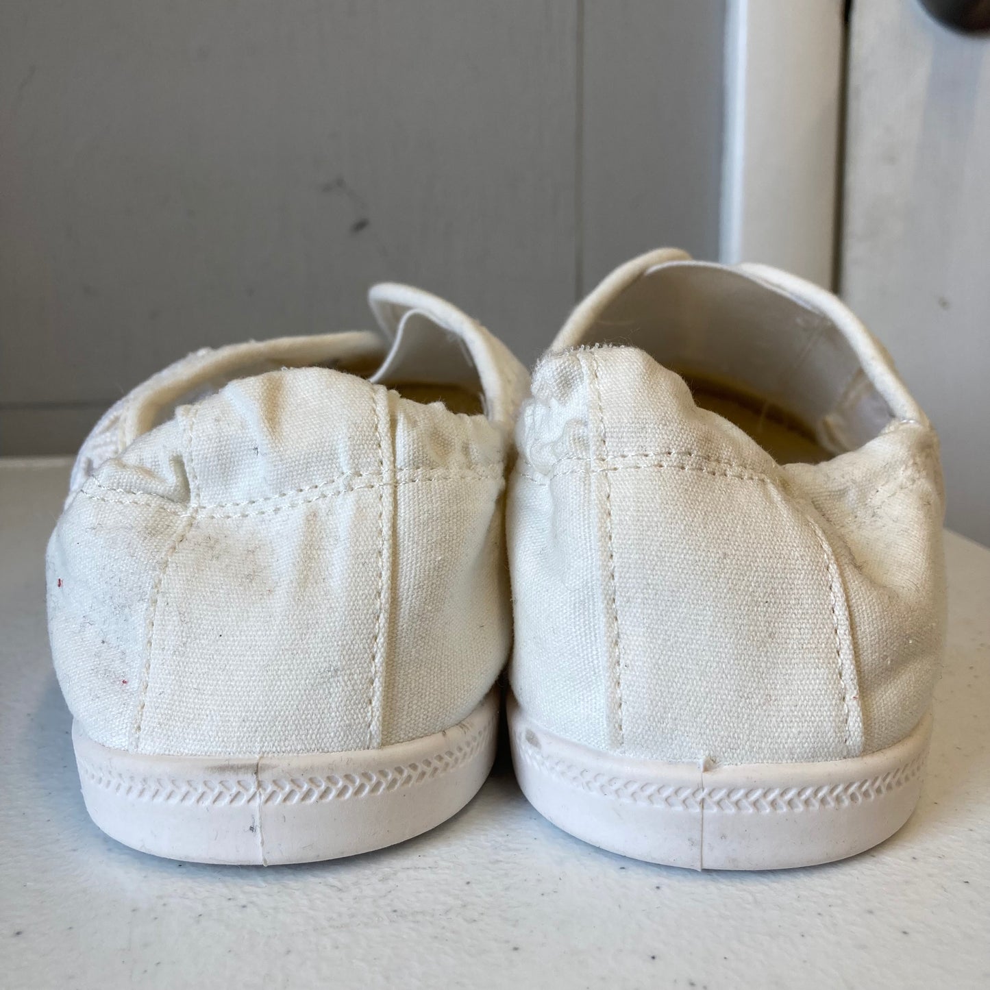 Shoes Sneakers By Torrid In White, Size:11