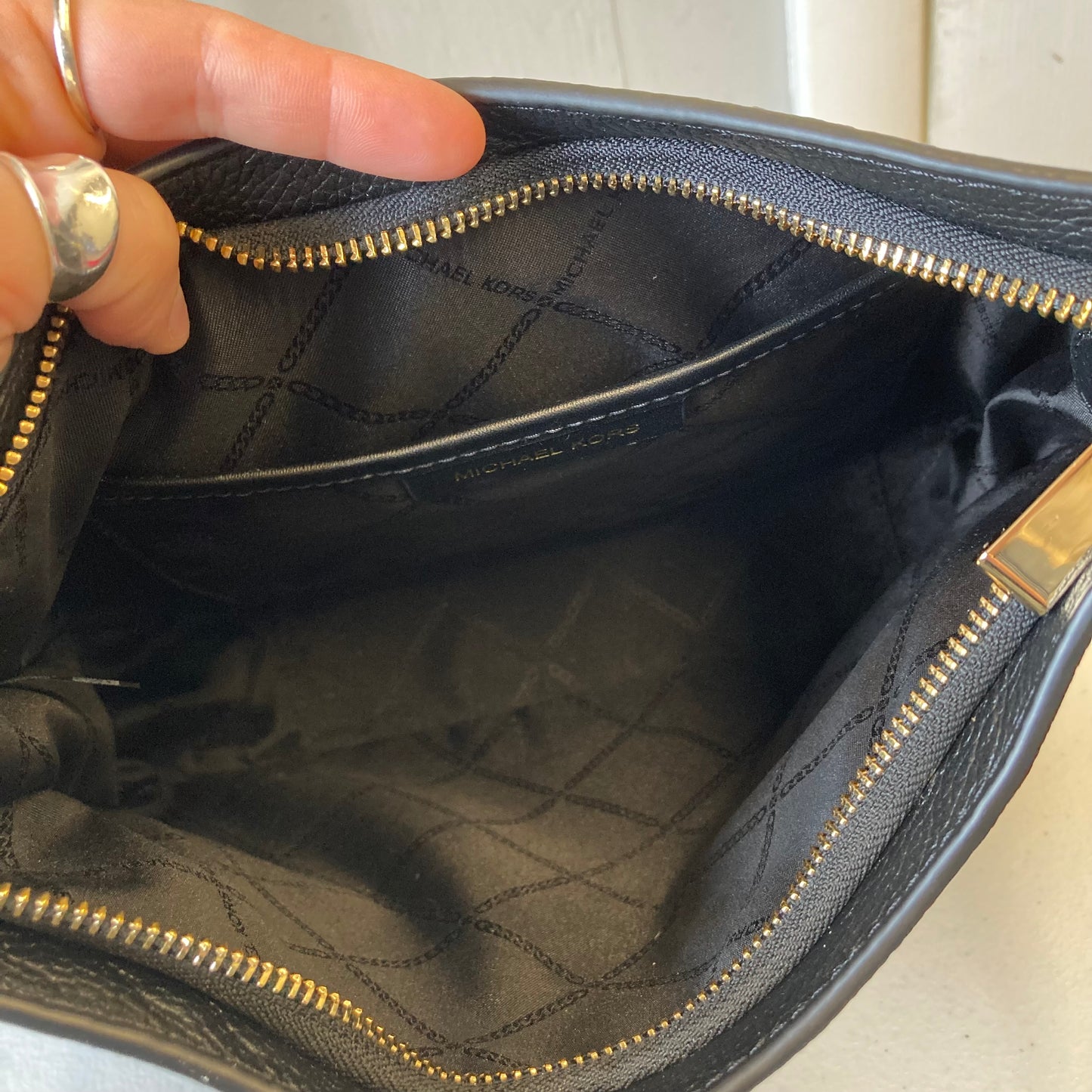 Crossbody Designer By Michael Kors In Black, Size:Medium
