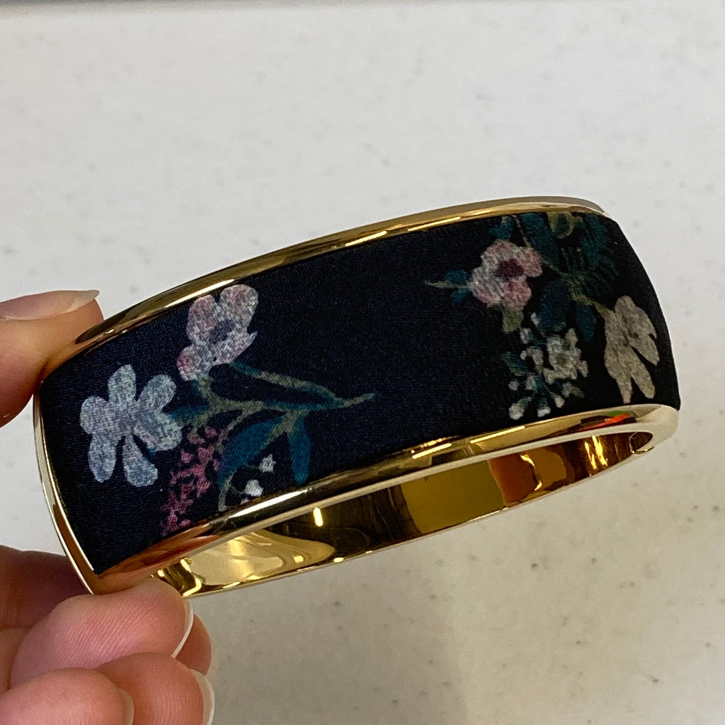 Bracelet Designer By Kate Spade In Black & Pink