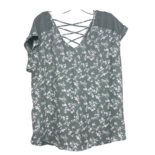 Top Sleeveless By Fortune & Ivy In Green & White, Size:L