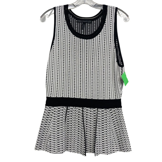 Top Sleeveless By White House Black Market In Black & White, Size:S