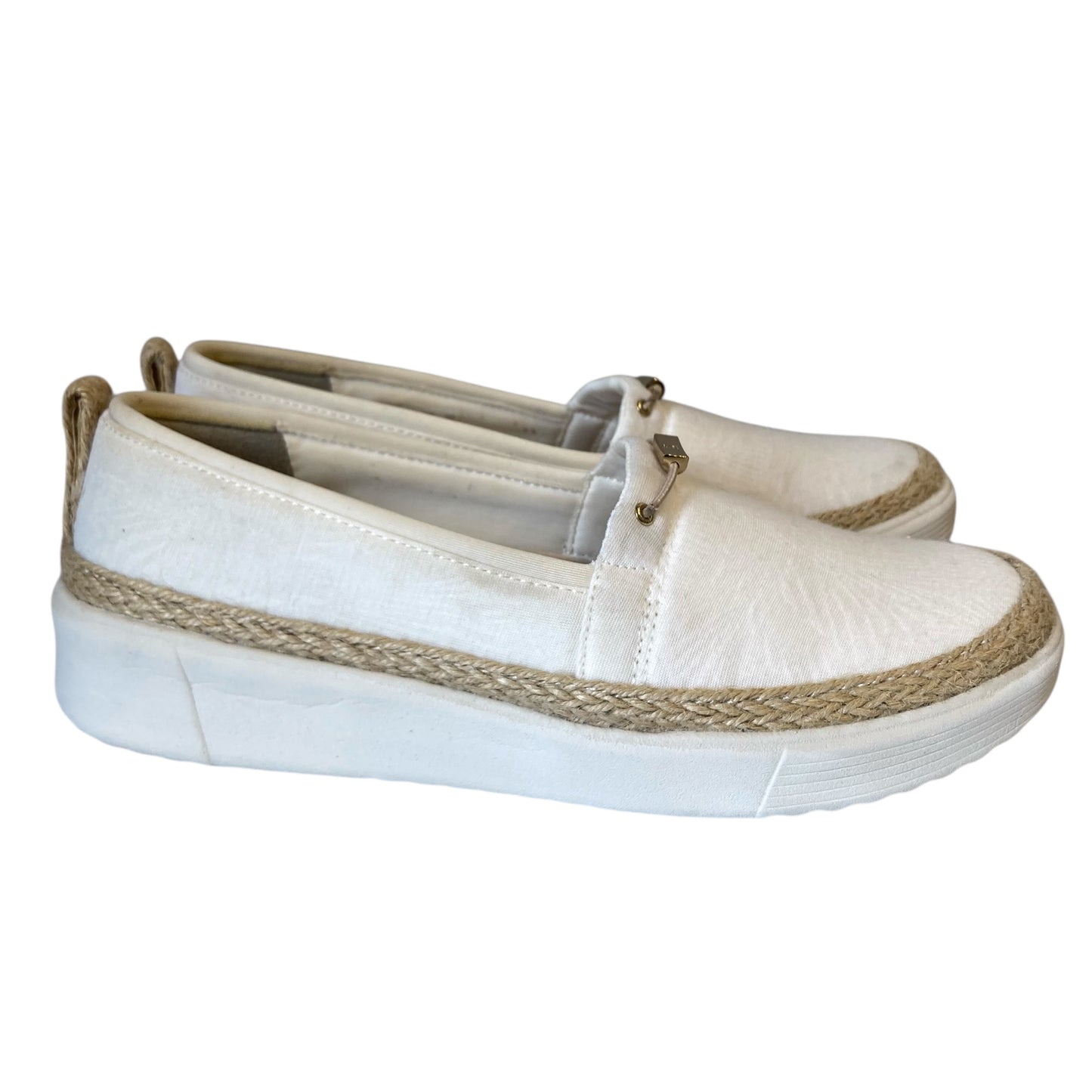 Shoes Sneakers By Bzees In White, Size:7