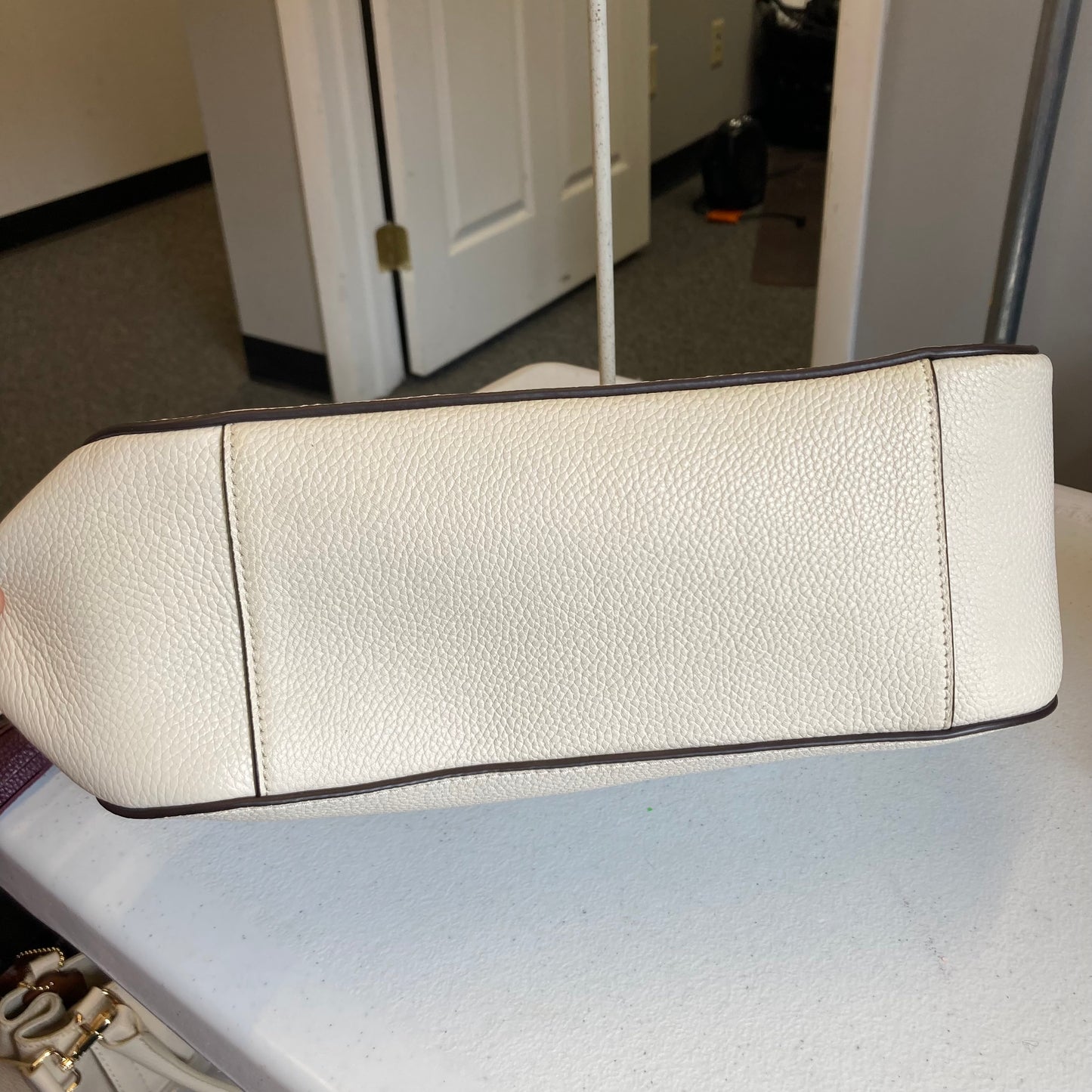 Handbag Designer By Kate Spade In White, Size:Medium