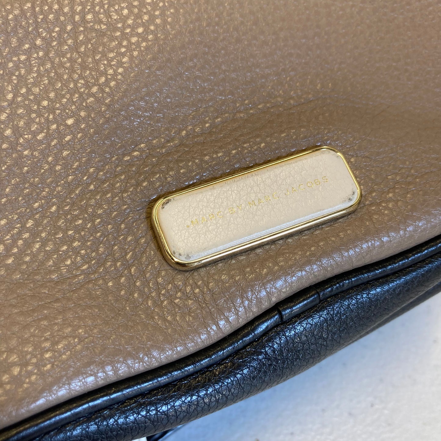 Crossbody Designer By Marc By Marc Jacobs In Brown, Size:Small