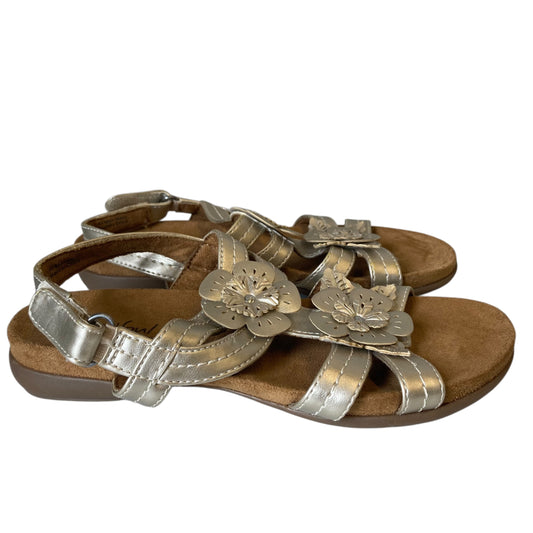 Sandals Flats By Natural Soul In Gold, Size:6.5