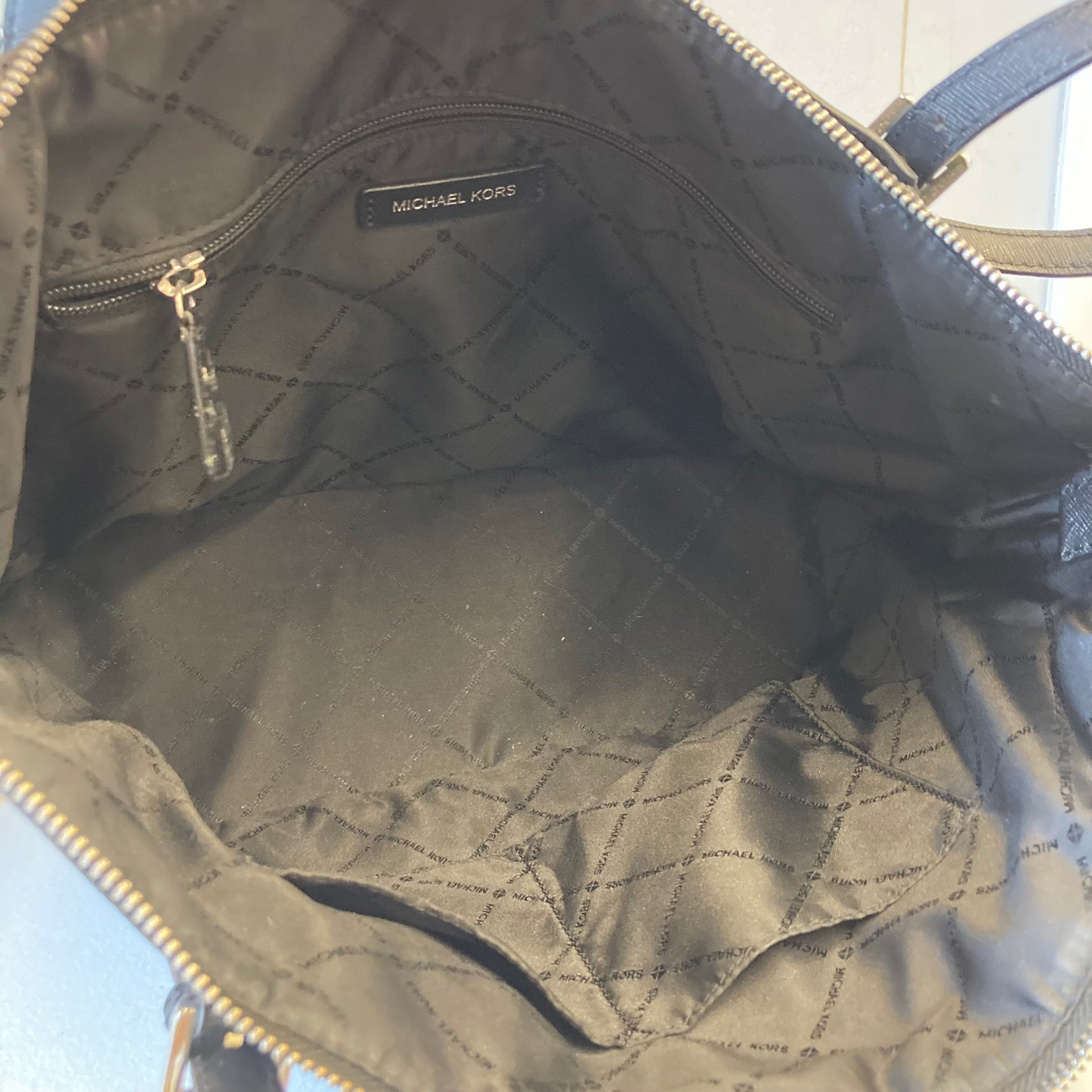 Handbag Designer By Michael Kors In Black & Grey, Size:Large