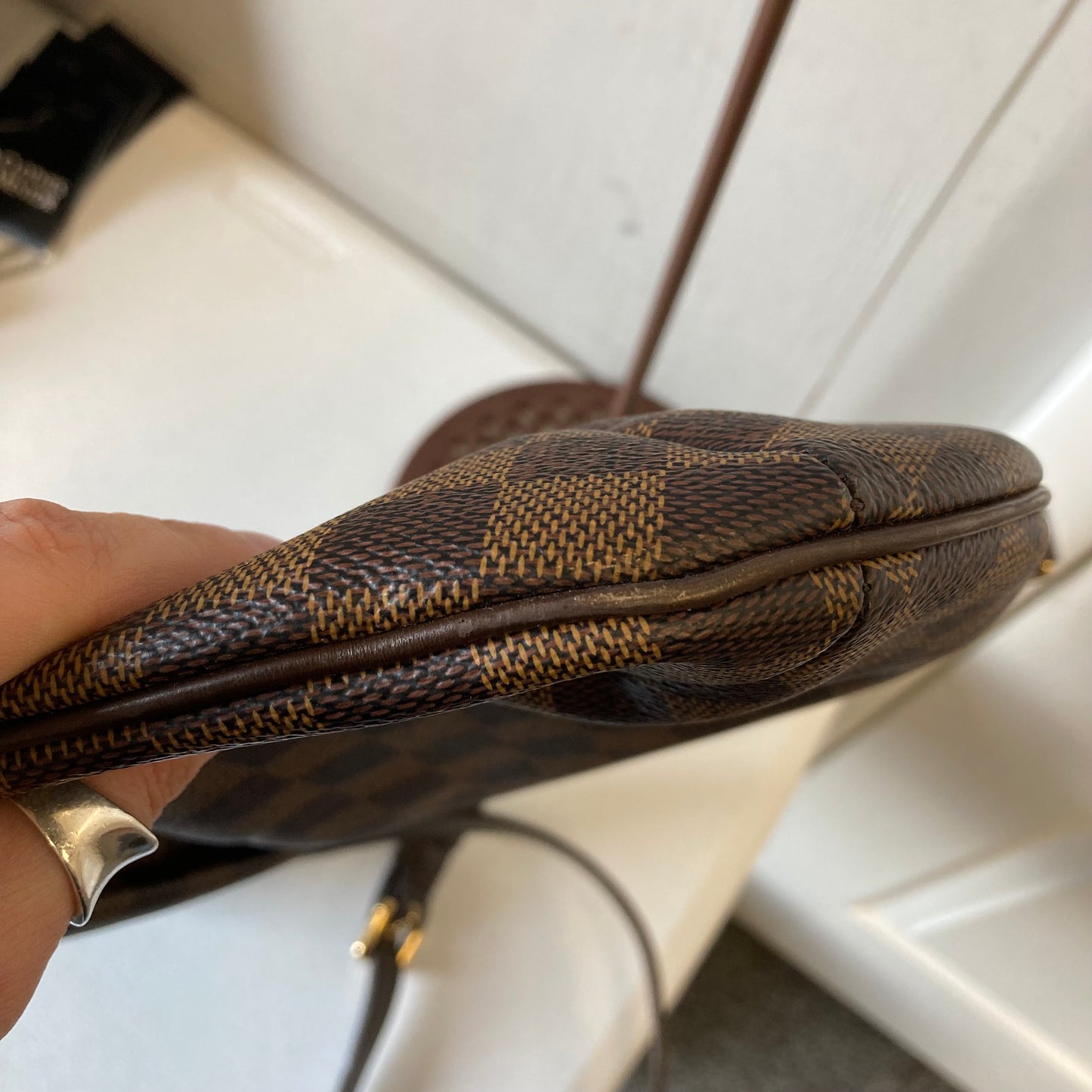 Crossbody Luxury Designer By Louis Vuitton In Brown, Size:Large