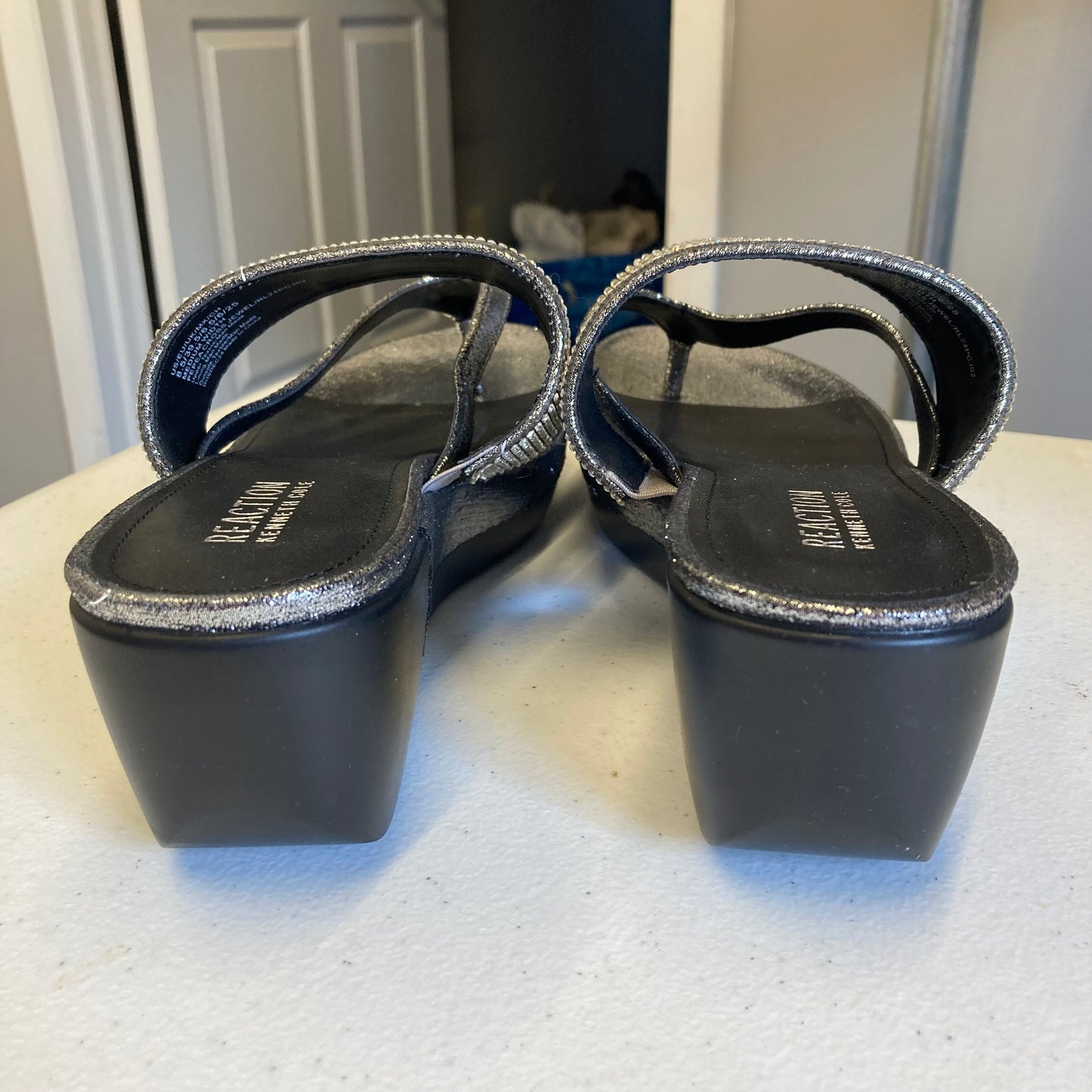 Sandals Heels Wedge By Kenneth Cole Reaction In Black & Silver, Size:8.5