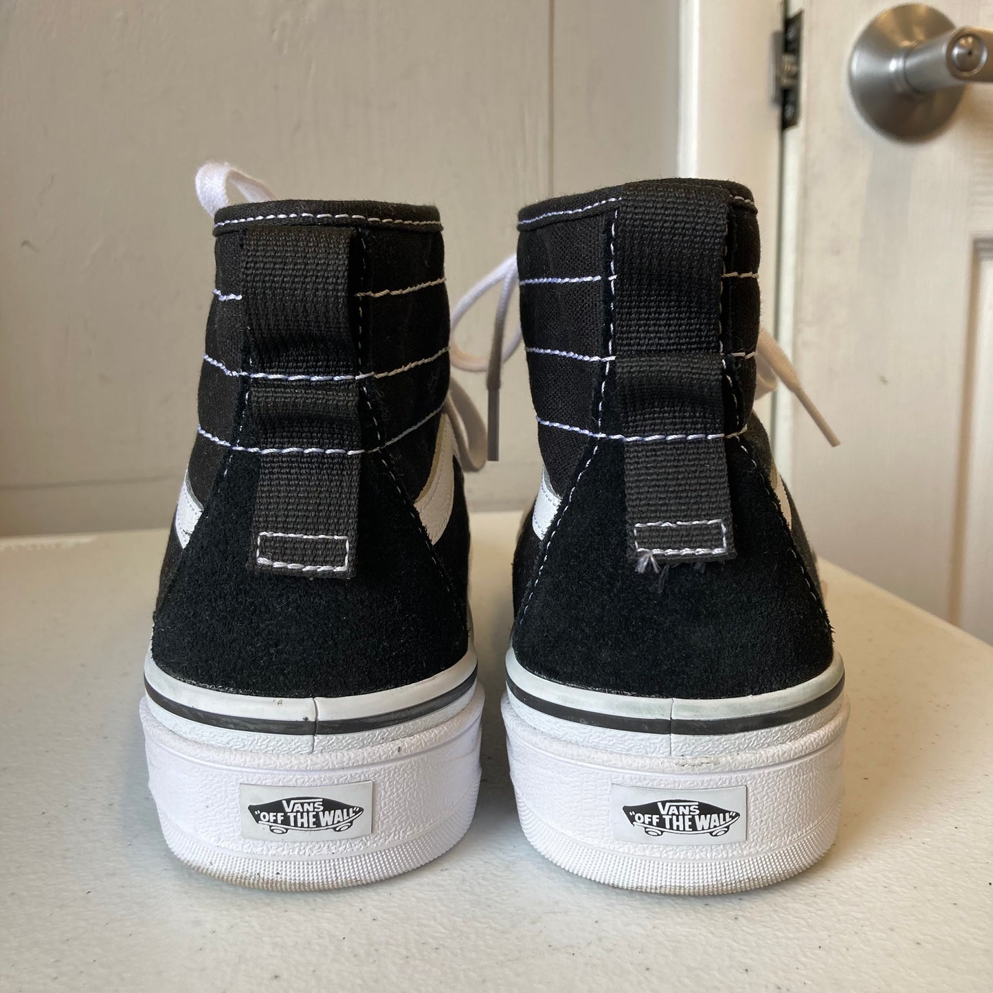 Shoes Sneakers By Vans In Black & White, Size:7.5