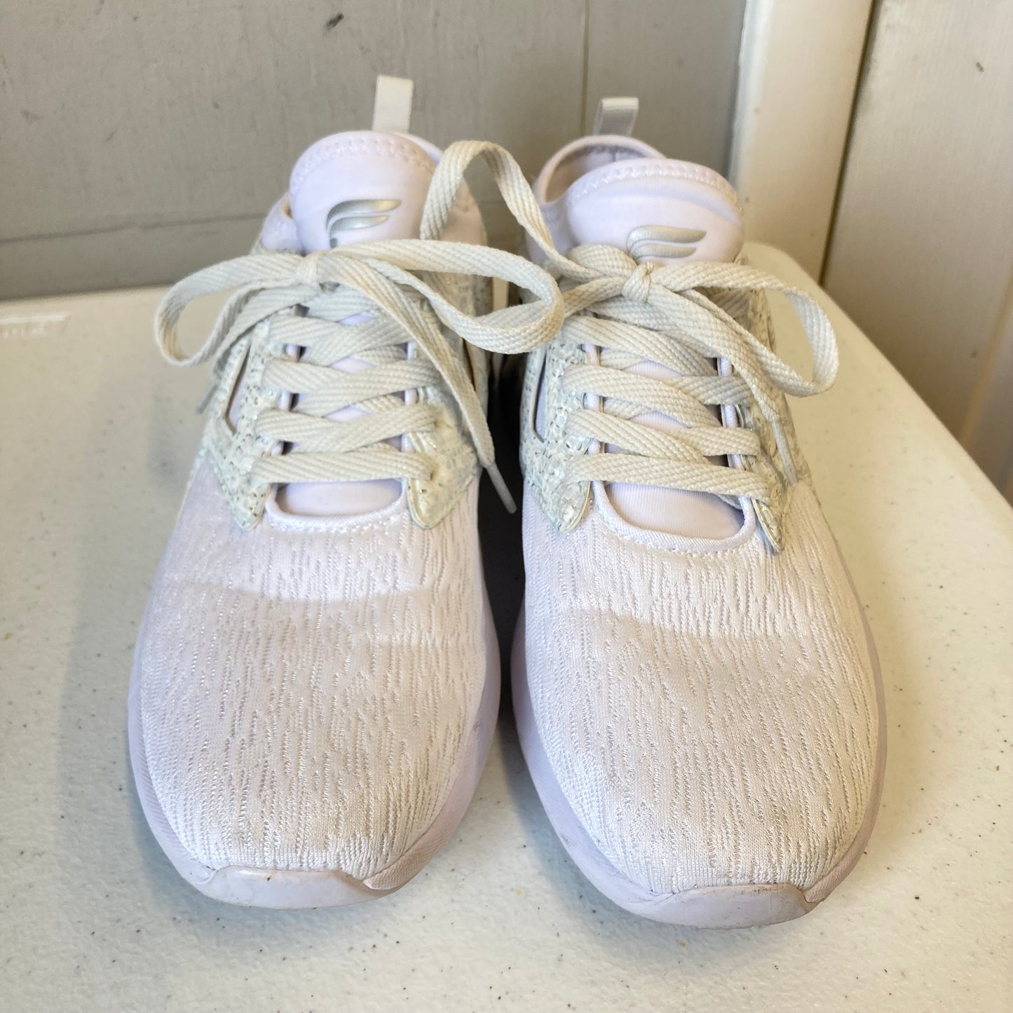 Shoes Athletic By Fabletics In White, Size:9