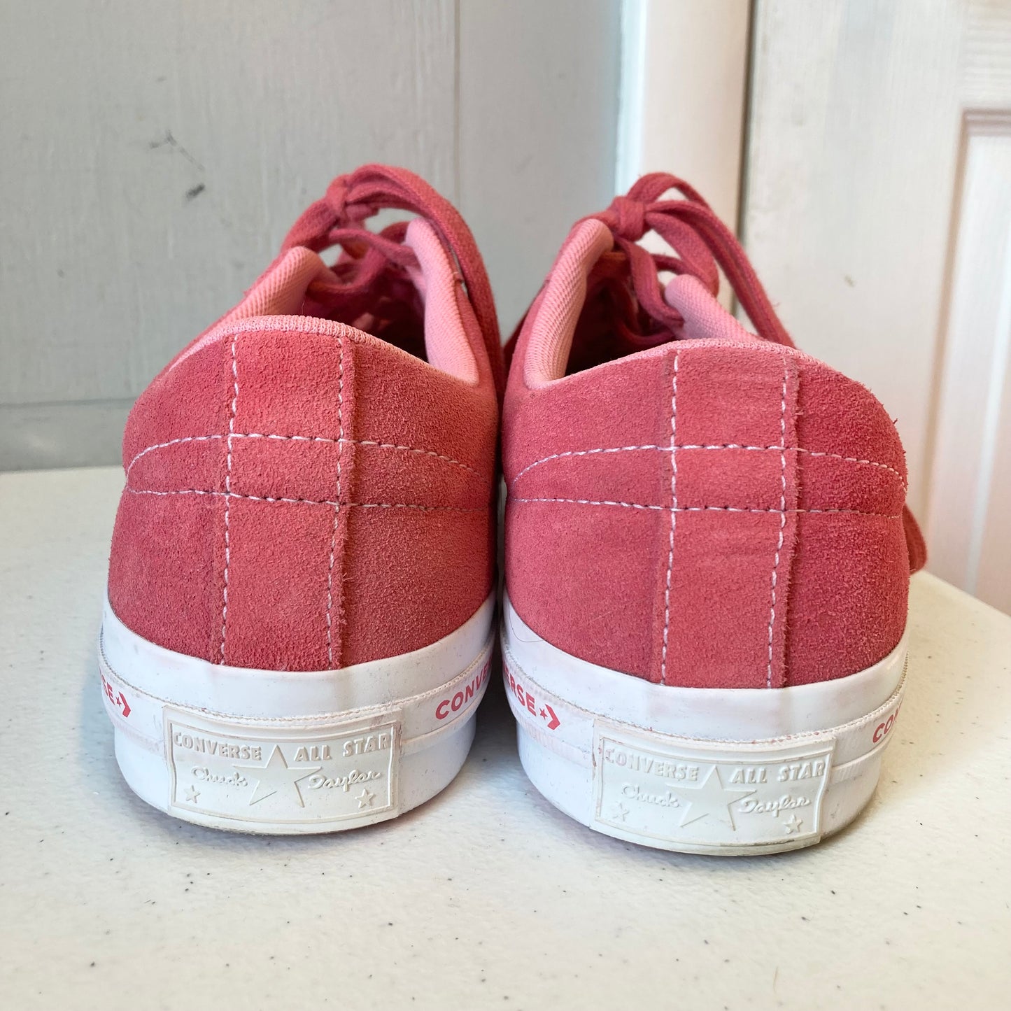Shoes Sneakers By Converse In Coral, Size:11