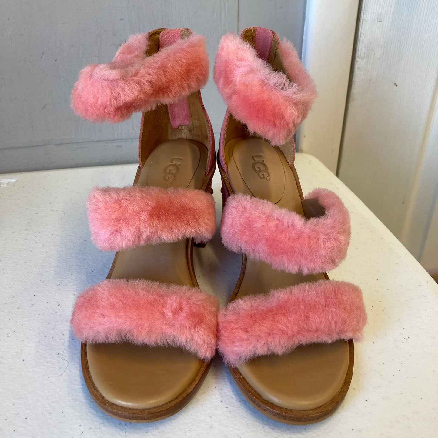 Shoes Designer By Ugg In Pink, Size:6