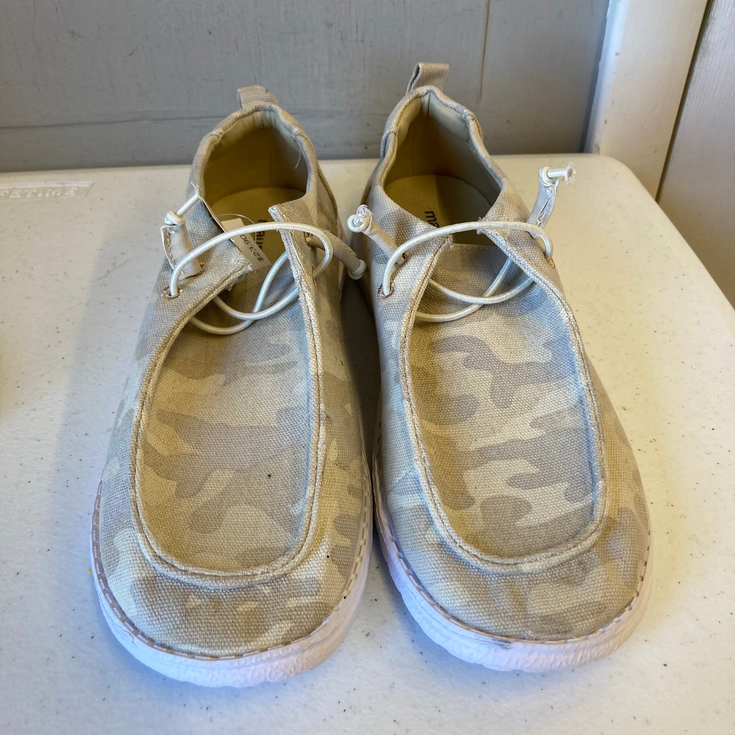 Shoes Flats By Maurices In Camouflage Print, Size:9