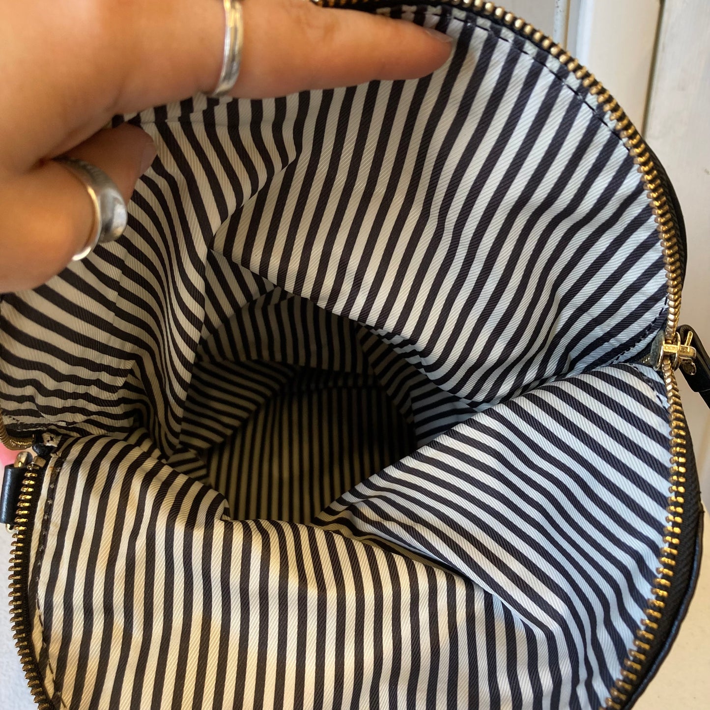 Handbag Designer By Kate Spade In Black, Size:Medium