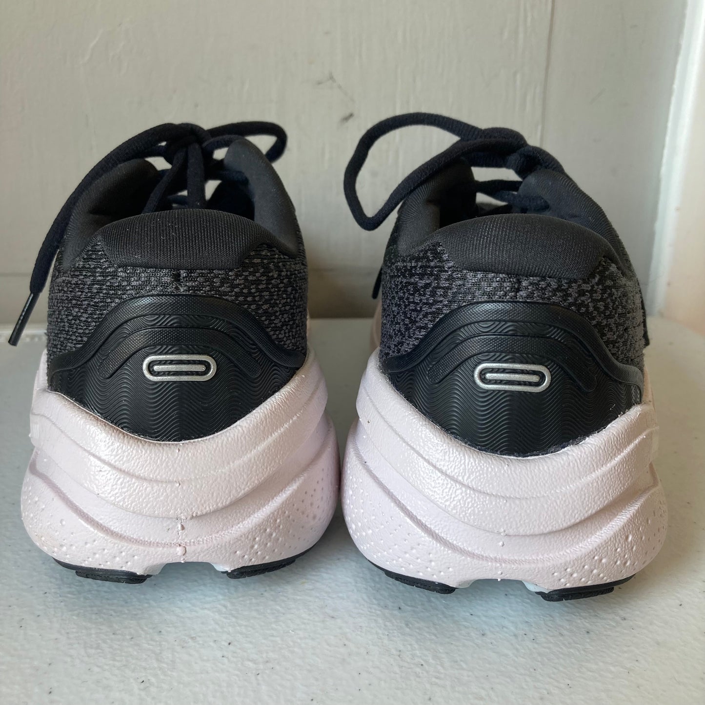 Shoes Athletic By Brooks In Black, Size:6.5