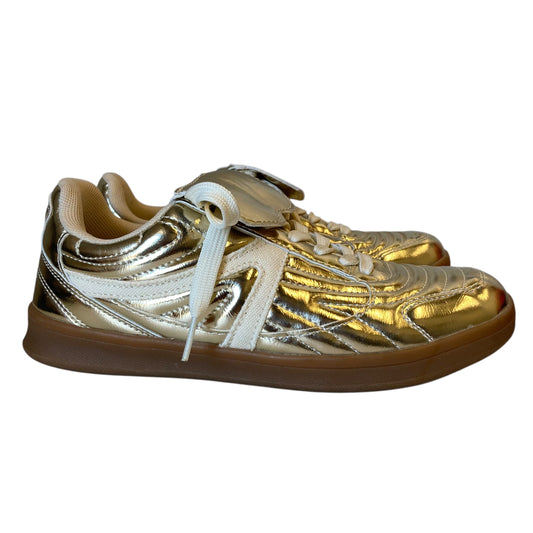 Shoes Sneakers By Cushionaire In Gold, Size:7